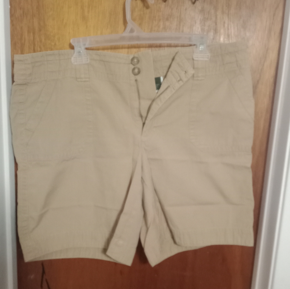 Eddie Bauer  Shorts Khaki Size 16